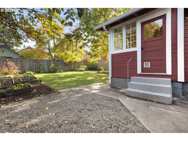 9452 N POLK Ave, Portland, OR 97203