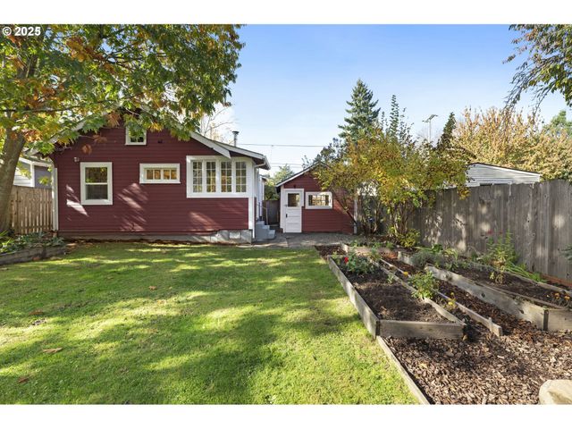 9452 N POLK Ave, Portland, OR 97203