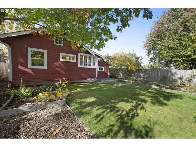 9452 N POLK Ave, Portland, OR 97203