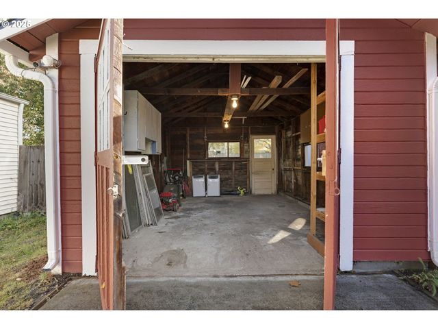 9452 N POLK Ave, Portland, OR 97203