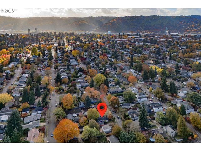 9452 N POLK Ave, Portland, OR 97203