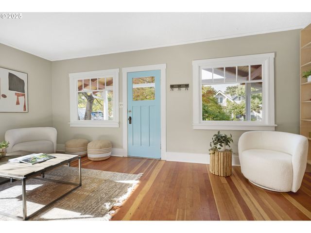 9452 N POLK Ave, Portland, OR 97203