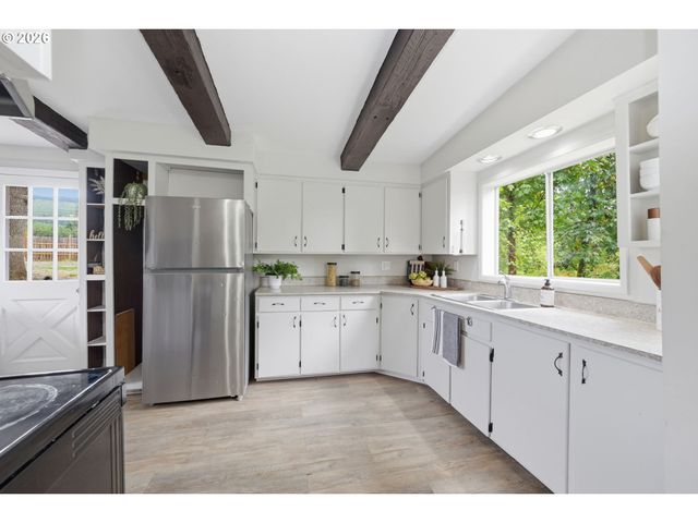 37340 CAMP CREEK Rd, Springfield, OR 97478