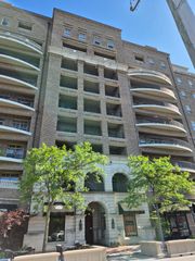 151 W Wing Street 301, Arlington Heights, IL 60005