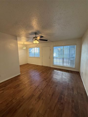 2704 Salado ST 106, Austin, TX 78705