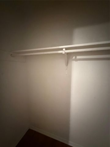 2704 Salado ST 106, Austin, TX 78705