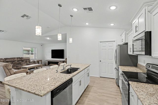 1257 Theresa Street SE, Palm Bay, FL 32909