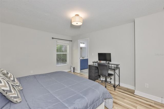 2331 W CHESTNUT STREET, Tampa, FL 33607