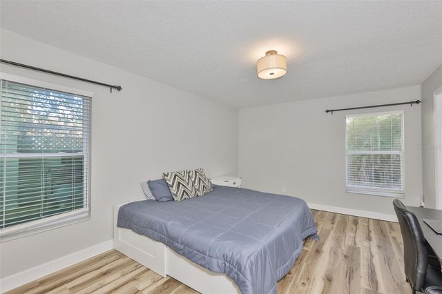 2331 W CHESTNUT STREET, Tampa, FL 33607