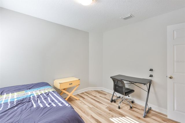 2331 W CHESTNUT STREET, Tampa, FL 33607
