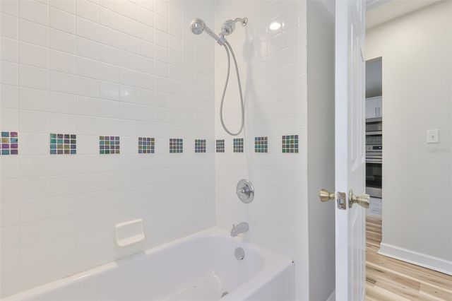 2331 W CHESTNUT STREET, Tampa, FL 33607
