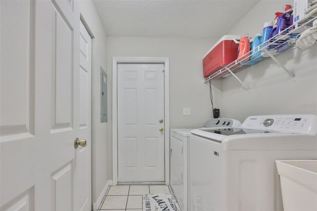 2331 W CHESTNUT STREET, Tampa, FL 33607