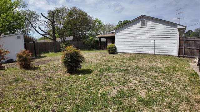 2510 Larchmont Drive, Mesquite, TX 75150