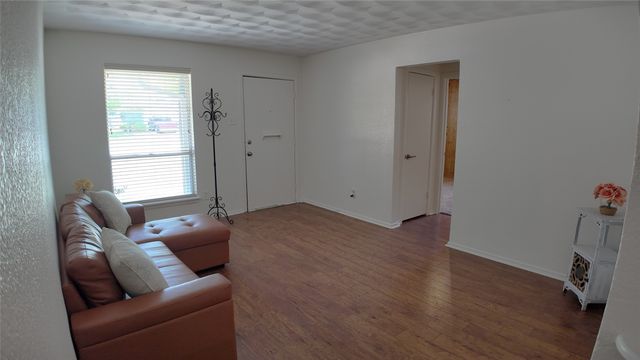 2510 Larchmont Drive, Mesquite, TX 75150