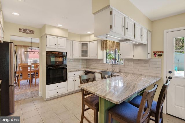 91 CARLTON AVE, Marlton, NJ 08053