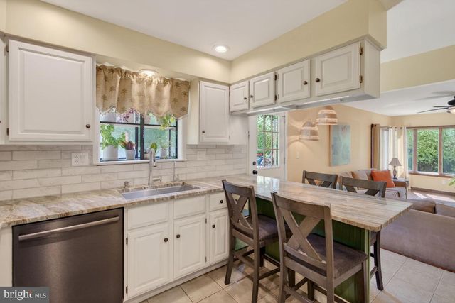 91 CARLTON AVE, Marlton, NJ 08053