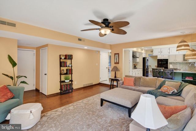 91 CARLTON AVE, Marlton, NJ 08053