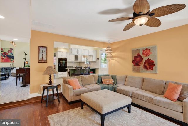 91 CARLTON AVE, Marlton, NJ 08053