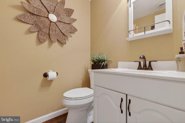 91 CARLTON AVE, Marlton, NJ 08053