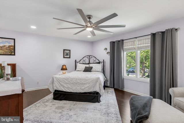 91 CARLTON AVE, Marlton, NJ 08053