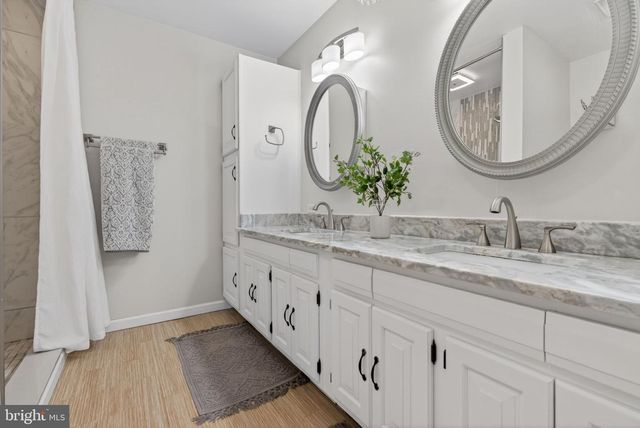 91 CARLTON AVE, Marlton, NJ 08053