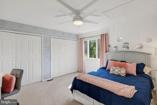 91 CARLTON AVE, Marlton, NJ 08053