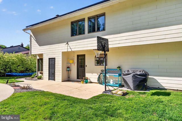 91 CARLTON AVE, Marlton, NJ 08053