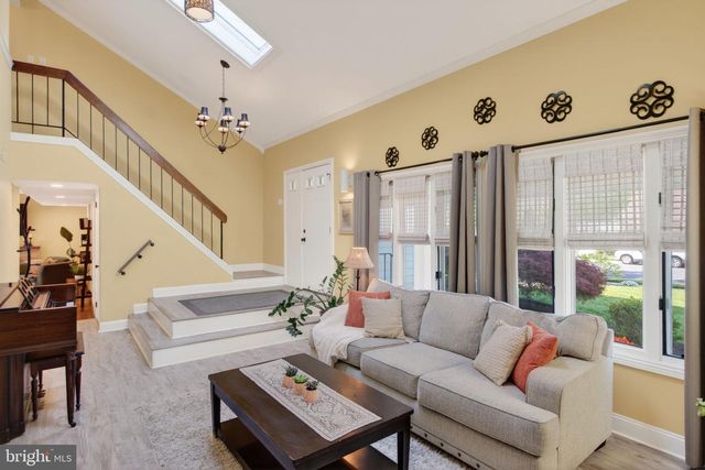 91 CARLTON AVE, Marlton, NJ 08053