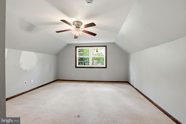 2 NORMANDY DR, Medford, NJ 08055