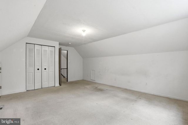 2 NORMANDY DR, Medford, NJ 08055