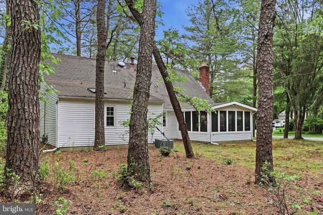 2 NORMANDY DR, Medford, NJ 08055