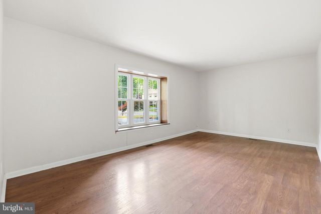 2 NORMANDY DR, Medford, NJ 08055