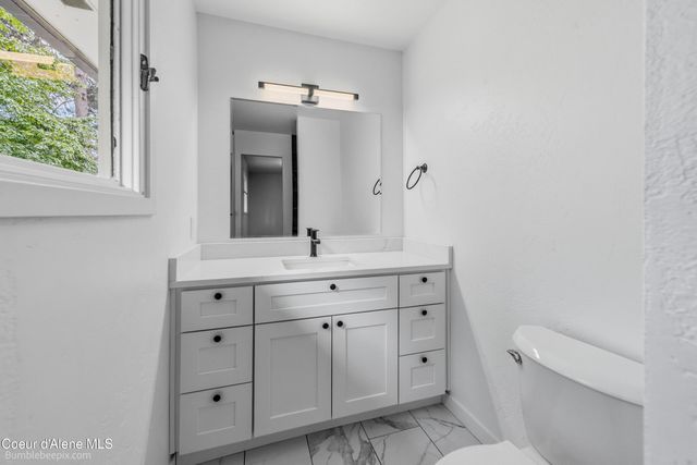 117 S Pinewood DR, Post Falls, ID 83854