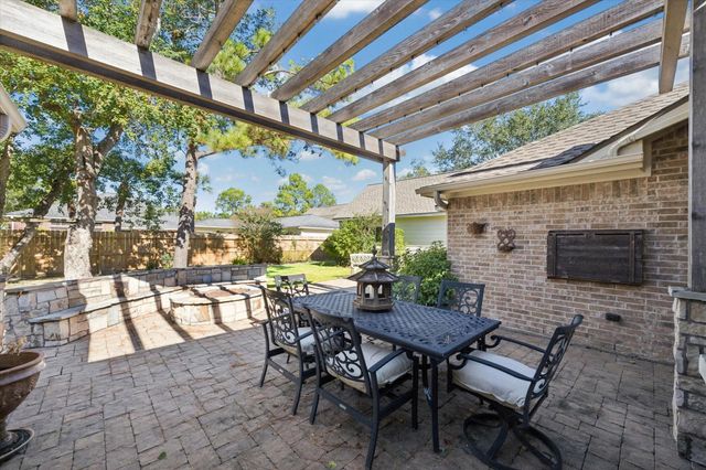 501 Pine Bluff Drive, Friendswood, TX 77546