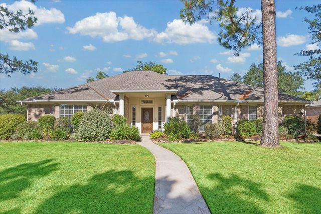 501 Pine Bluff Drive, Friendswood, TX 77546