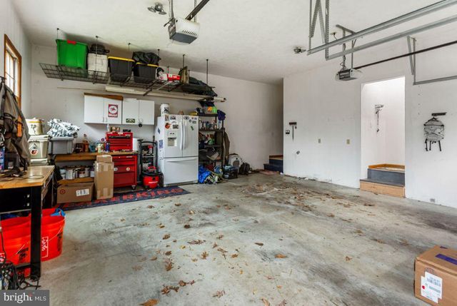 9718 WOODLAND DR, Hanover, PA 17331