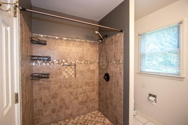 399 Conestoga Drive, Chesterton, IN 46304