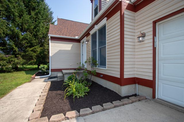 399 Conestoga Drive, Chesterton, IN 46304