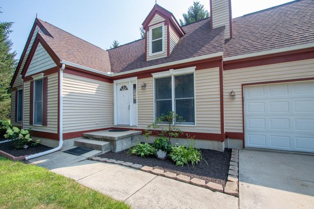 399 Conestoga Drive, Chesterton, IN 46304