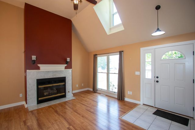 399 Conestoga Drive, Chesterton, IN 46304