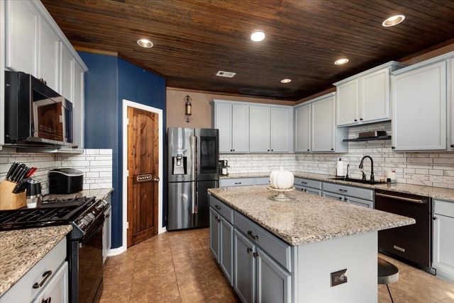 16102 Laura Beth Drive, Hockley, TX 77447