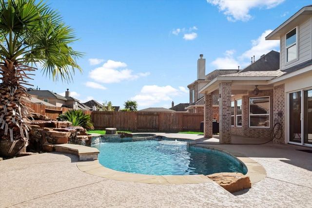 16102 Laura Beth Drive, Hockley, TX 77447