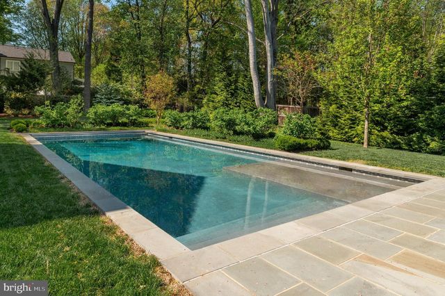 7101 LONGWOOD DR, Bethesda, MD 20817