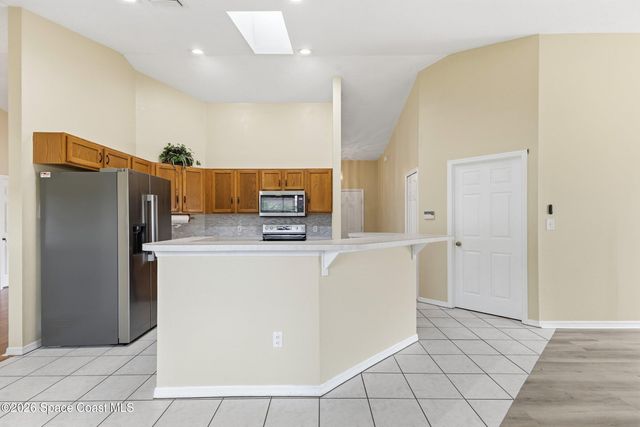 541 Tuttle Court SE, Palm Bay, FL 32909