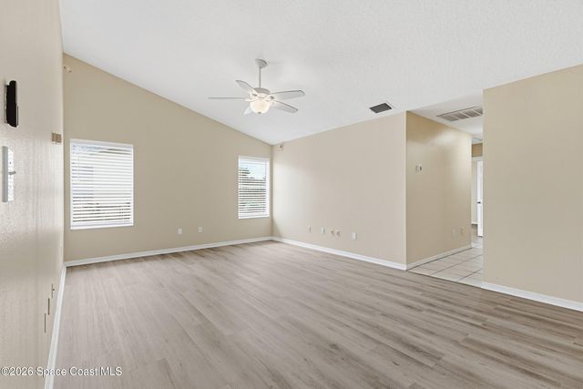 541 Tuttle Court SE, Palm Bay, FL 32909