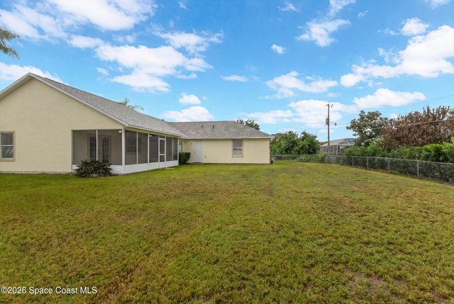 541 Tuttle Court SE, Palm Bay, FL 32909