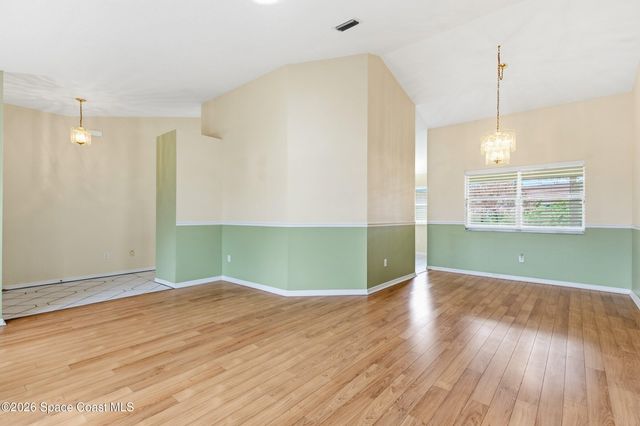 541 Tuttle Court SE, Palm Bay, FL 32909