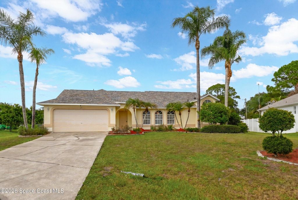 541 Tuttle Court SE, Palm Bay, FL 32909
