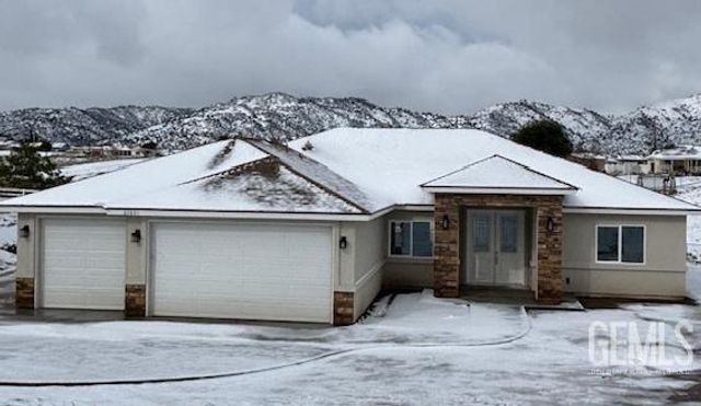 21831 San Gabriel Drive, Tehachapi, CA 93561