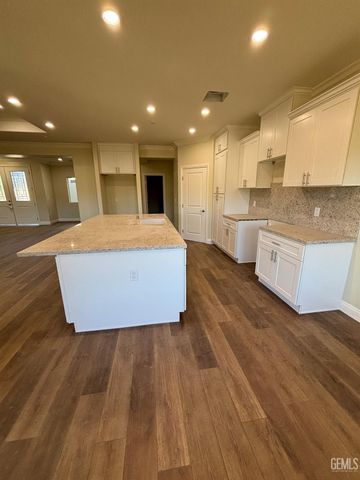 21831 San Gabriel Drive, Tehachapi, CA 93561
